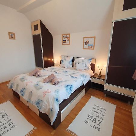 Smiley Apartment Sibiu Ngoại thất bức ảnh