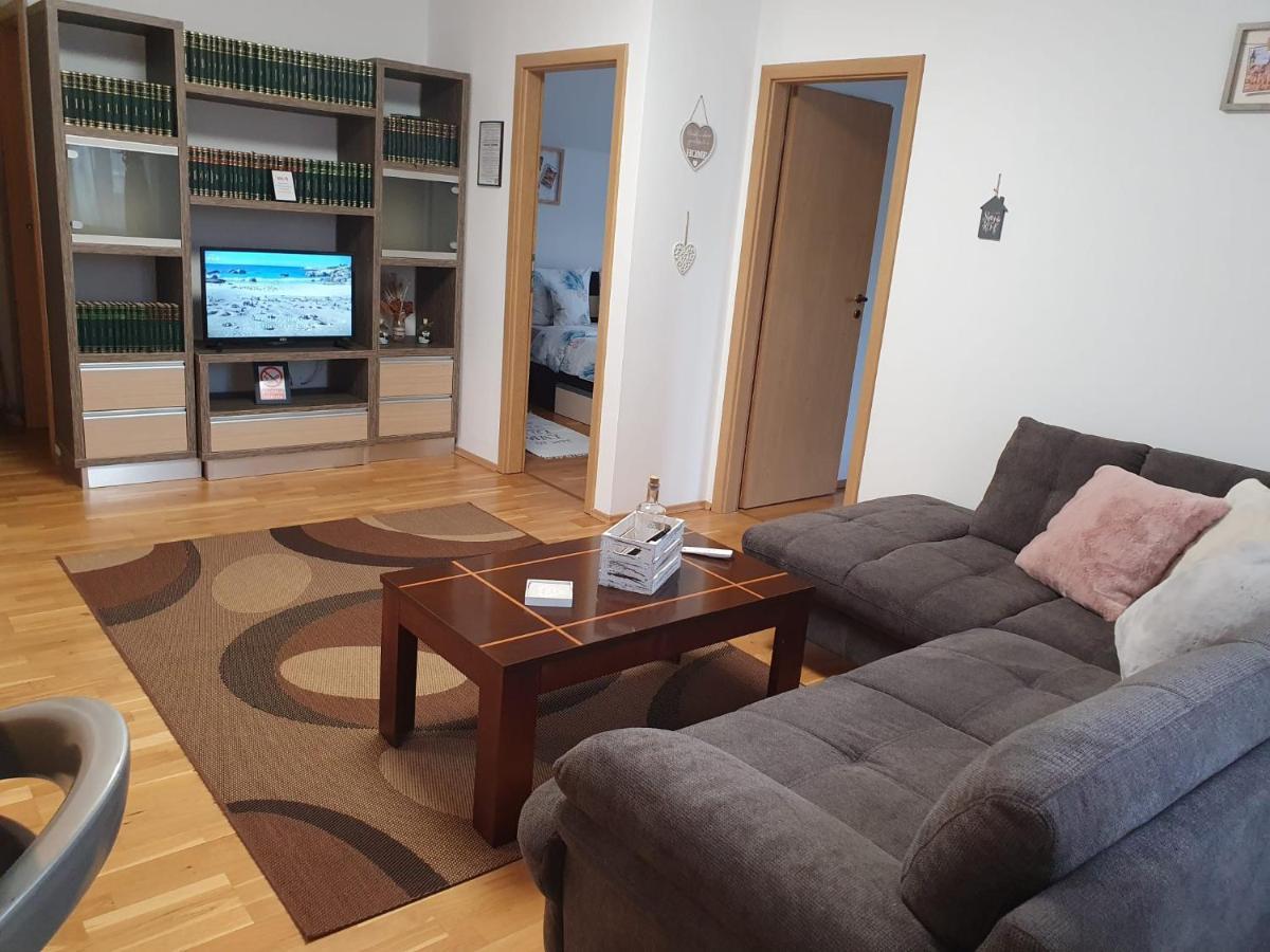 Smiley Apartment Sibiu Ngoại thất bức ảnh