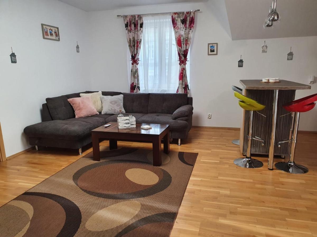 Smiley Apartment Sibiu Ngoại thất bức ảnh