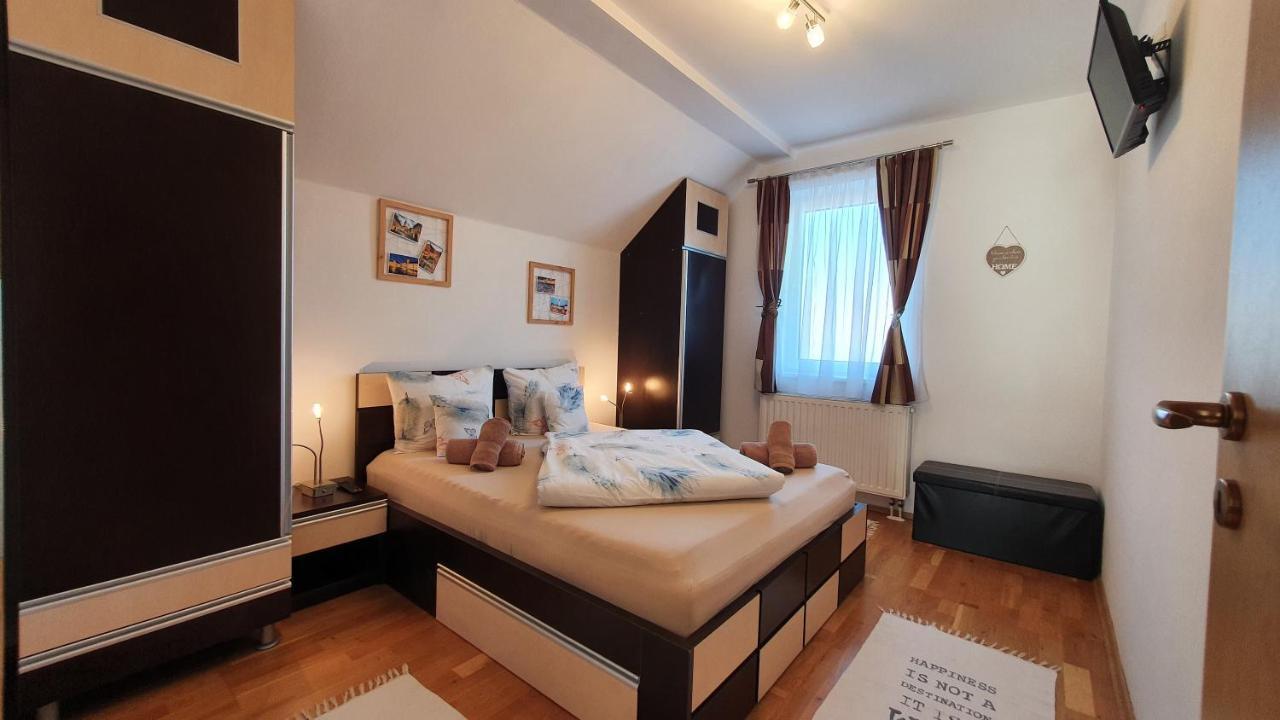 Smiley Apartment Sibiu Ngoại thất bức ảnh