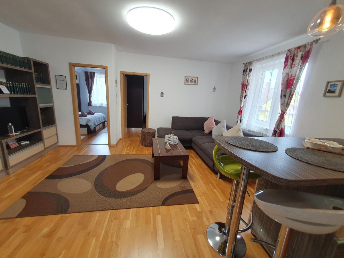 Smiley Apartment Sibiu Ngoại thất bức ảnh